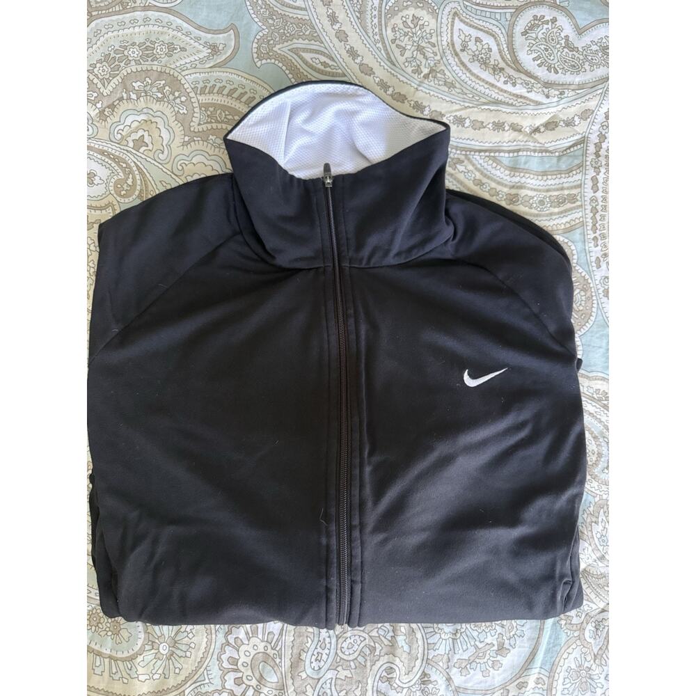 Nike Women's Full Zip Jacket With Mesh Breathable Thumb Holes Size Small 4-6